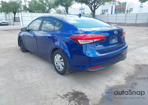 2017 Kia Forte Lx z USA, uszkodzony, nr VIN 3KPFK4A70HE141855